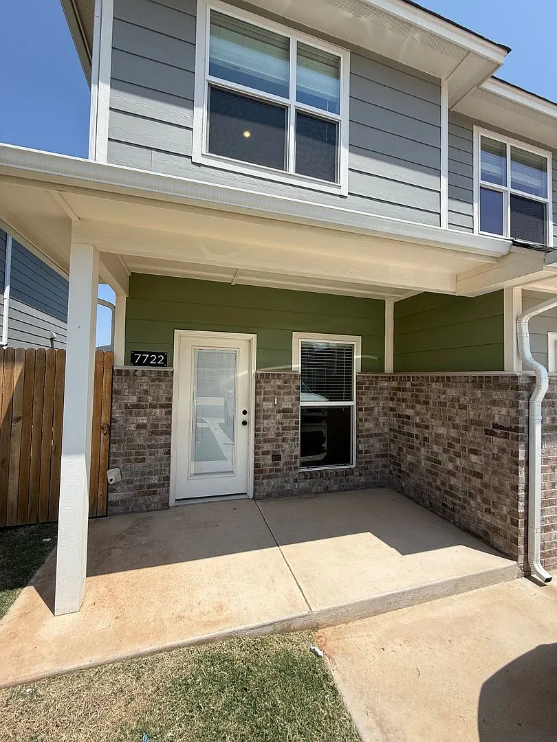 7623 Owen Lane - Pennbrooke — Photo 2