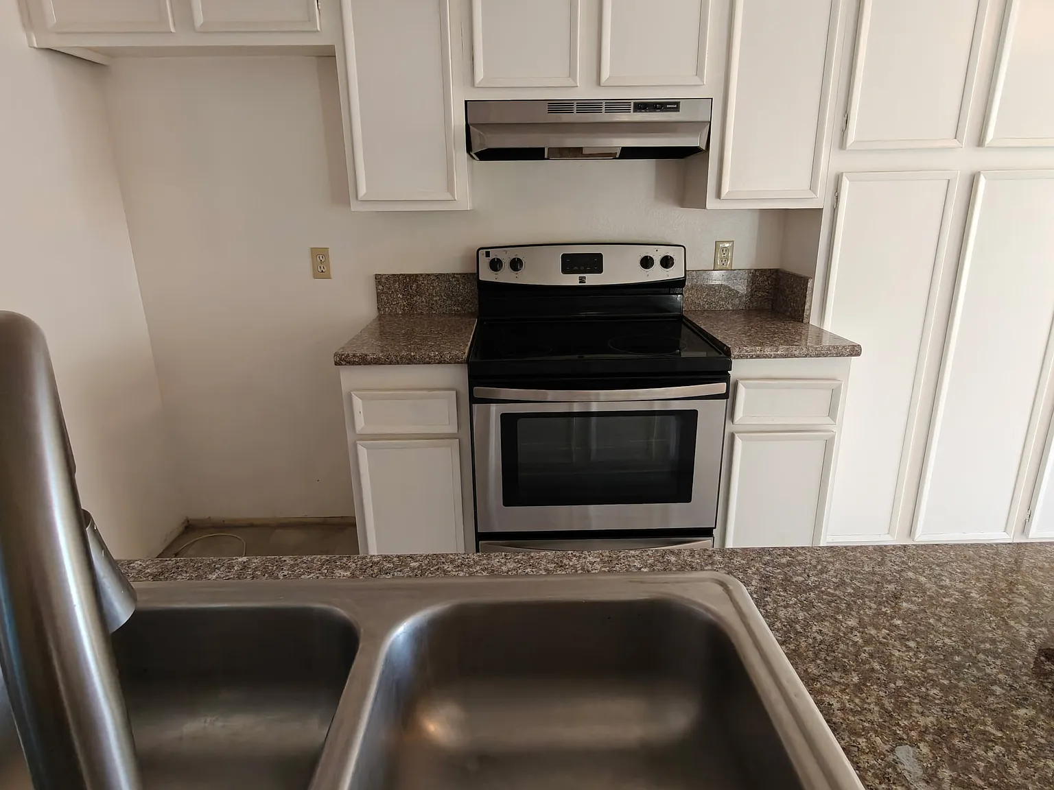 2 bed, 1200 sqft, $2,800 — Photo 4