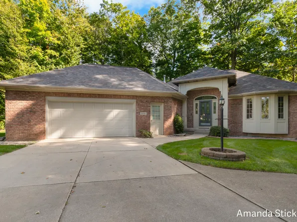 6648 Jousma Ct SE, Caledonia, MI 49316