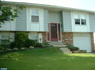 905 Grings Hill Rd, Reading, PA 19608