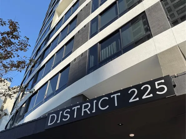 225 N Miami Ave #3505, Miami, FL 33132