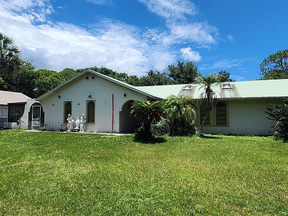 5th image of 6870 Crepe Myrtle Dr