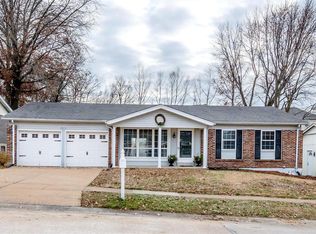 2414 Crestline Dr, Saint Louis, MO