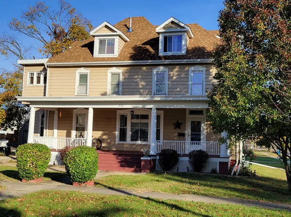 332 E 6th St, Minonk, IL 61760