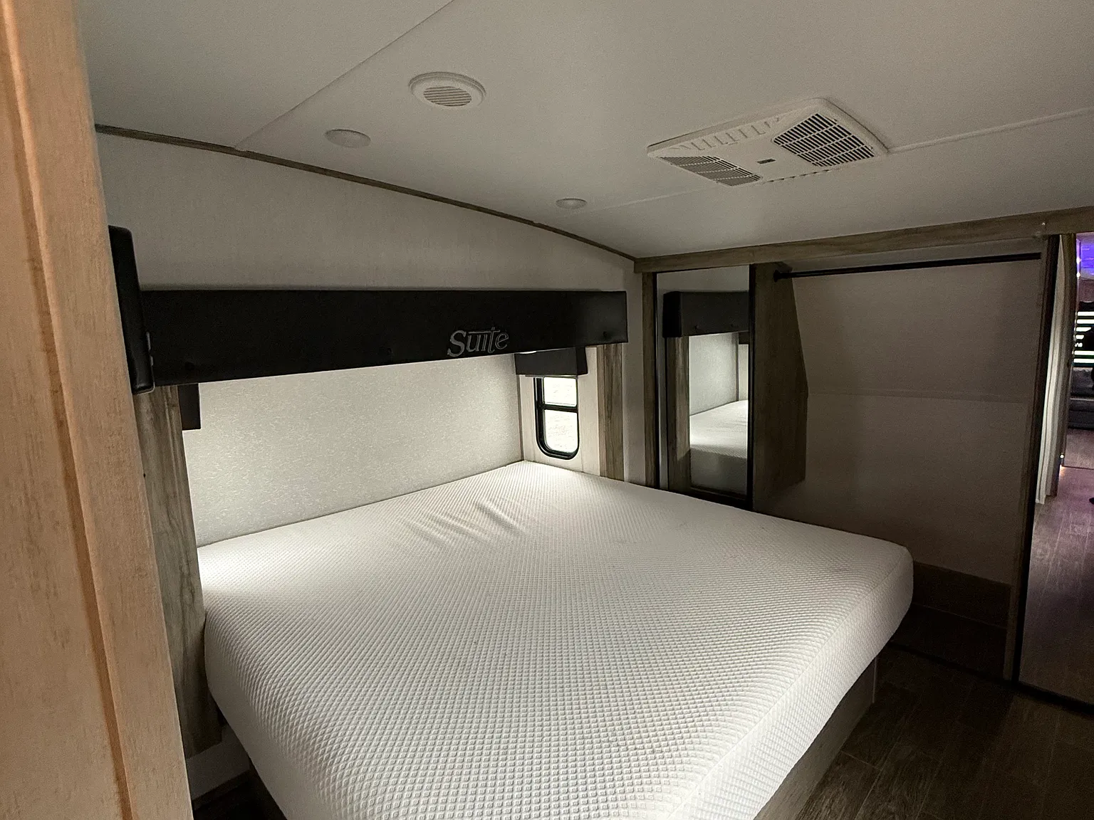 1 bed, 400 sqft, $1,100 — Photo 3
