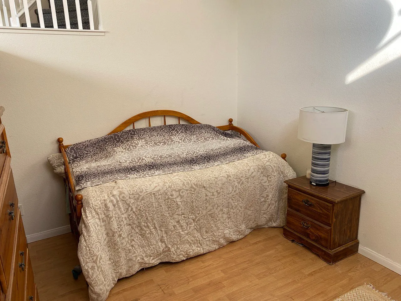 5 bed, 4000 sqft, $500 — Photo 3