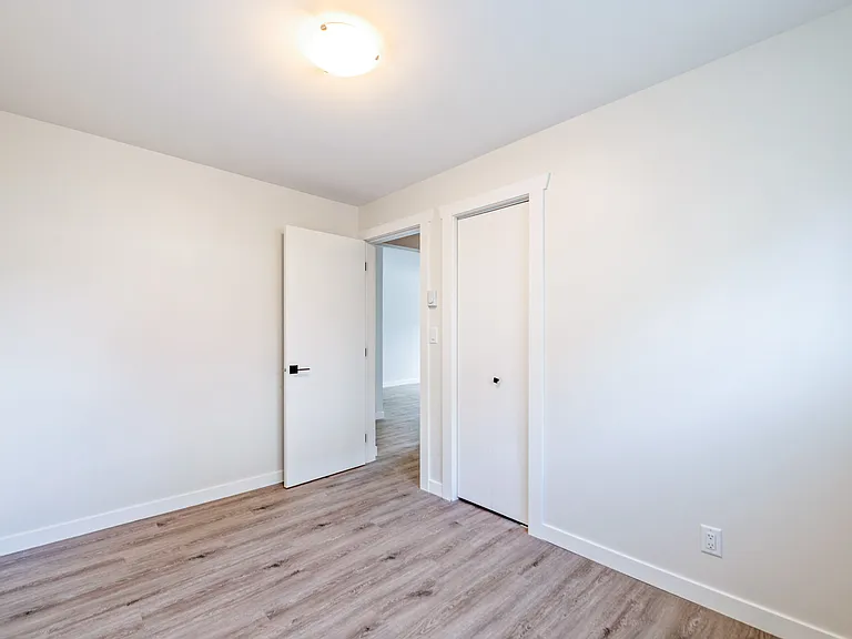 9250 Edwards Rd #5 — Photo 18