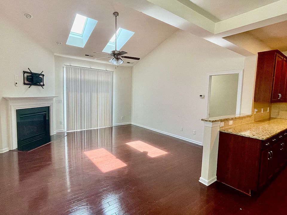 Living room with Skylights