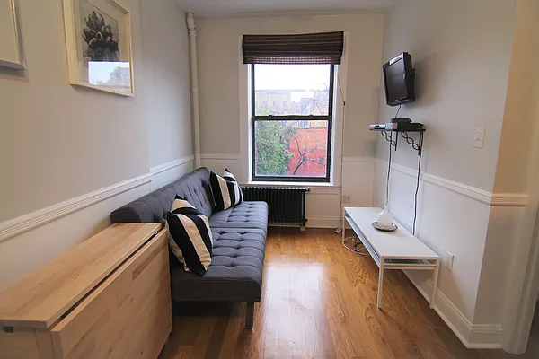 Rented by Compass | media 7