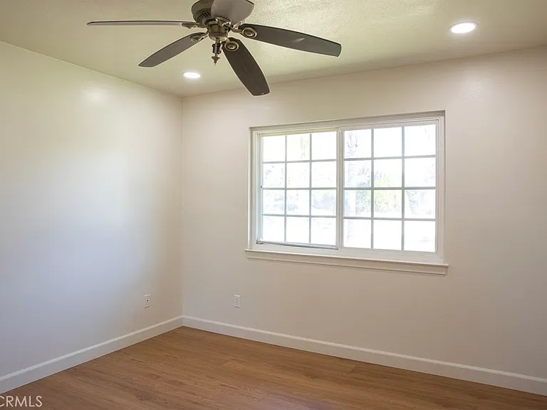 10740 Coloma St — Photo 16