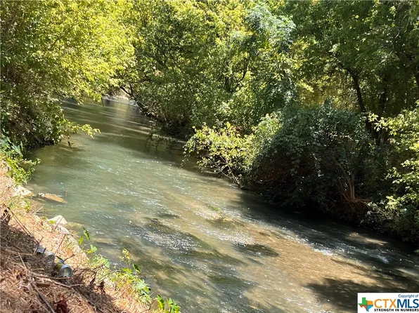 708 River Rd, San Marcos, TX 78666