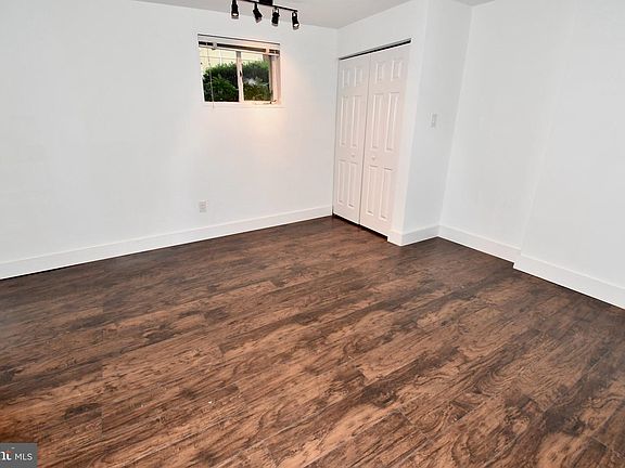 4th image of 10403 Montrose Ave #M2