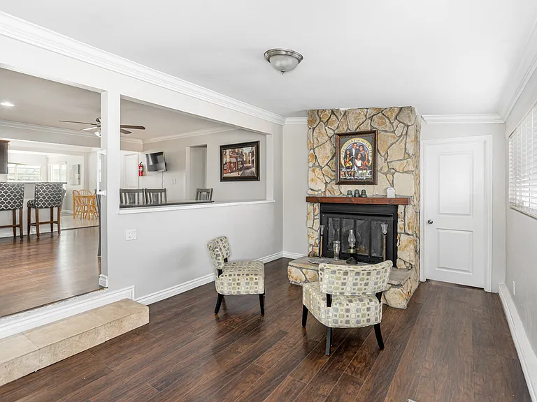 6316 Skyline Dr — Photo 9