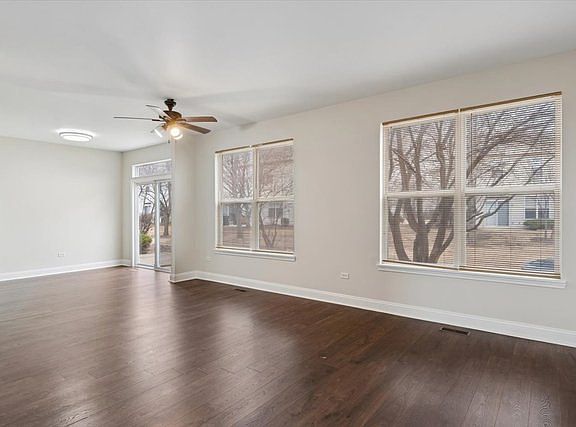 2nd image of 2156 Sunrise Cir #2156