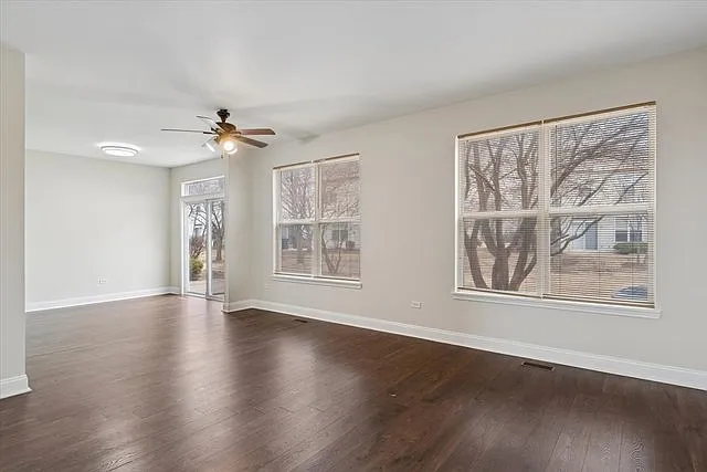 Building Photo - 2156 Sunrise Cir #2156