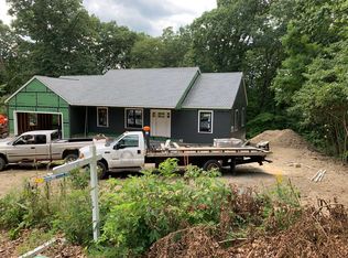 107 Roosevelt Rd, Hyde Park, NY 12538