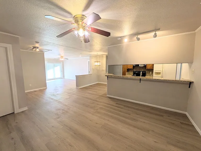 6618 Cloverbend St — Photo 21