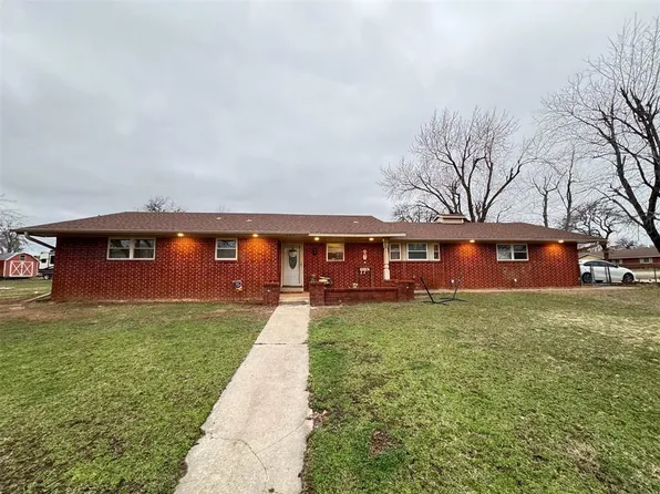 805 Thomas Ln, Choctaw, OK 73020