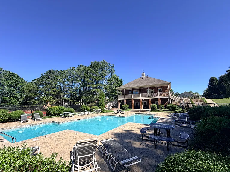2938 Summit Dr — Photo 7