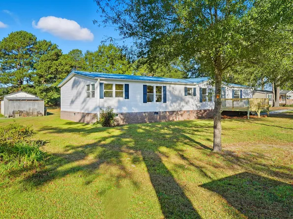 2411 Freedom Rd, Smithfield, NC 27577