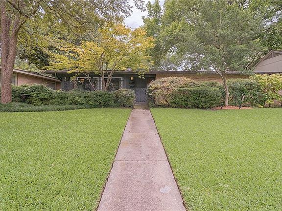 2nd image of 9741 Bellewood Dr