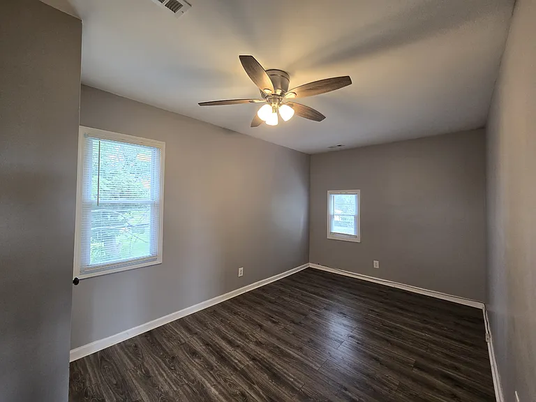 9340 Moffat Ave — Photo 13