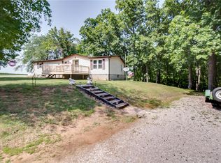33294 Crystal Lake Rd, Jerseyville, IL 62052