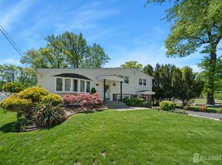 88 Montrose Ave, Colonia, NJ 07067
