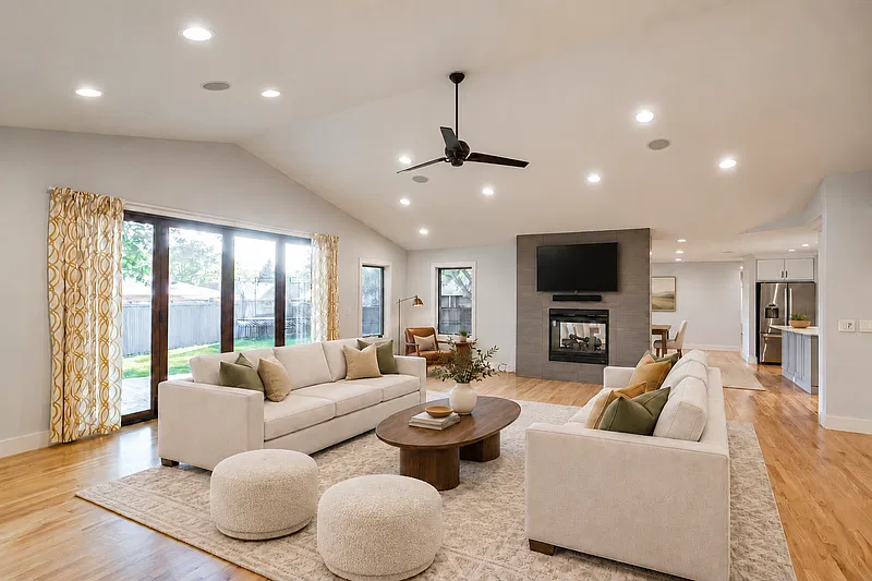 4 bed, 3.5 bath, 3112 sqft, $5,800 — Photo 3