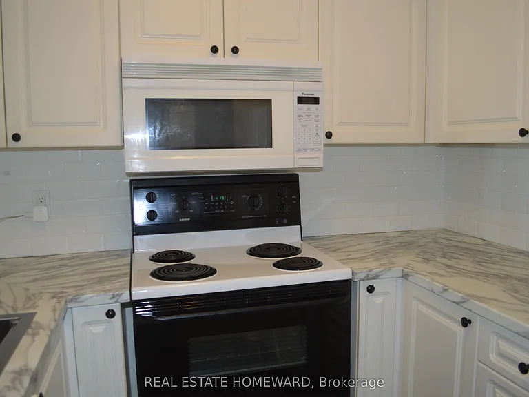 18 Pemberton Ave #1101 — Photo 17