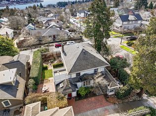 4102 Corliss Ave N, Seattle, WA 98103