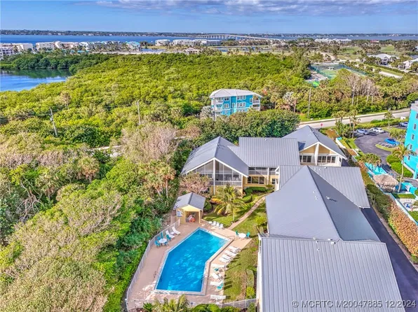 245 NE Macarthur Blvd APT 15, Stuart, FL 34996