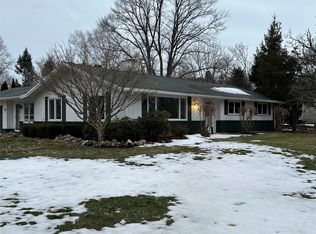 1202 Pasadena Dr, Erie, PA 16505