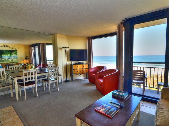 2nd image of 2700 N Lumina Avenue #517