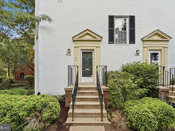 3478 Martha Custis Dr, Alexandria, VA 22302
