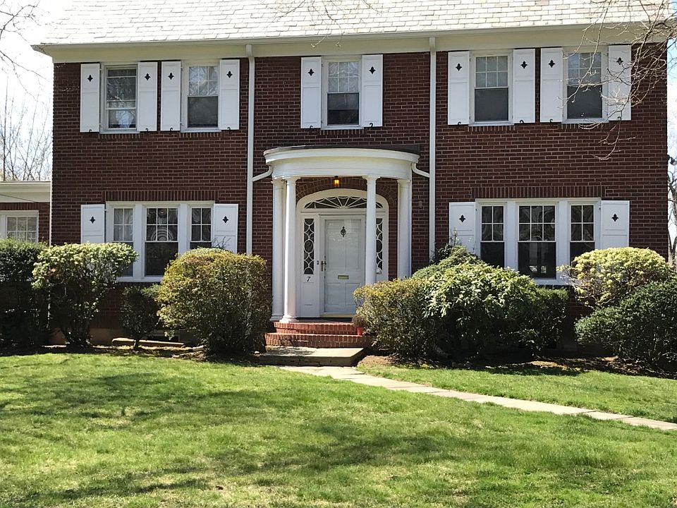 1st image of 7 Burling Ave
