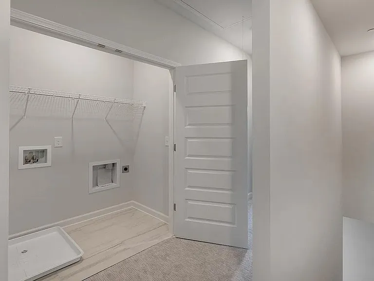 Laundry upstrais