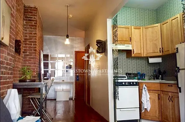 Rented by Crosstown Apartments NYC | media 17