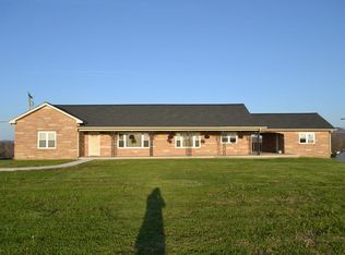 1098 Lovelady Rd, Byrdstown, TN 38549