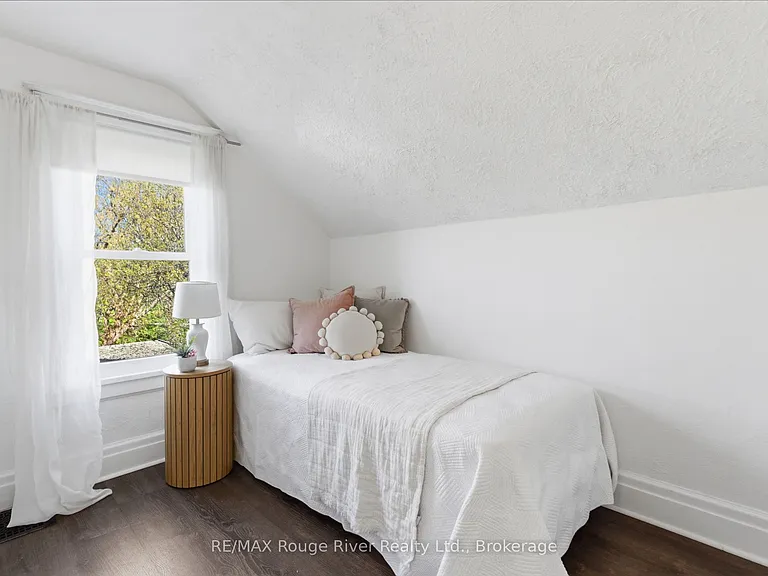 163 Nassau St — Photo 29
