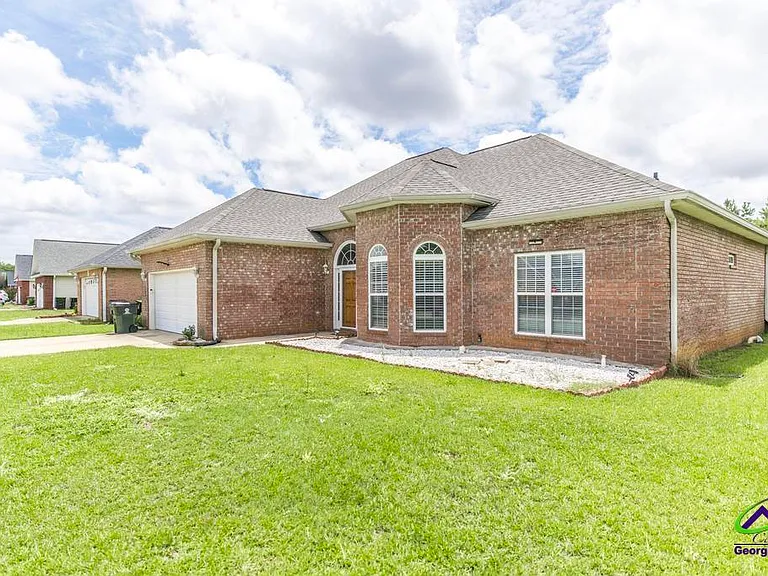 217 Sedgebrooke Dr — Photo 4