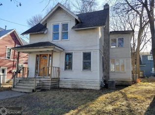 25 9th St NW, Mason City, IA 50401