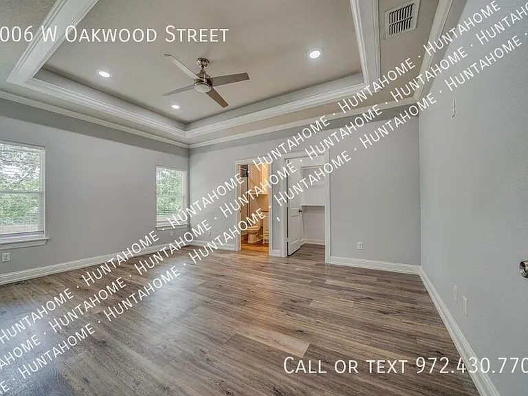 2006 W Oakwood St — Photo 11