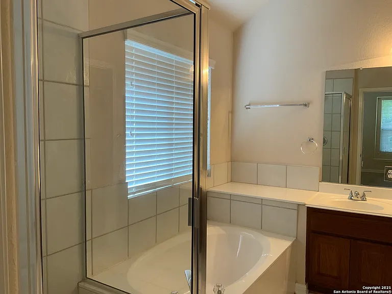 517 Thurber Dr — Photo 14