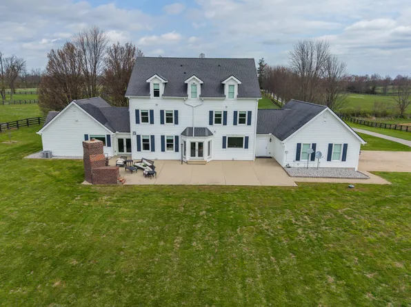 3600 Briar Hill Rd, Lexington, KY 40516