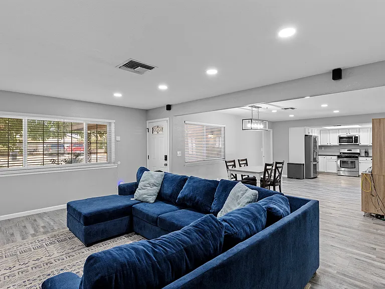 208 S Greenlawn St — Photo 10