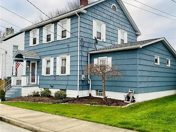 28 W Grant St, Latrobe, PA 15650