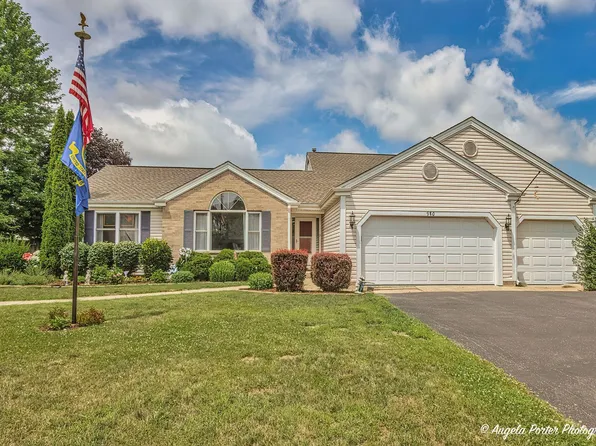 980 Beaver Pond Dr, Marengo, IL 60152