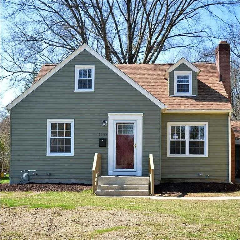 2144 Gregory Ave photo 1