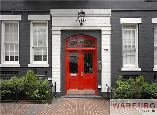 Sold by Warburg | media 3